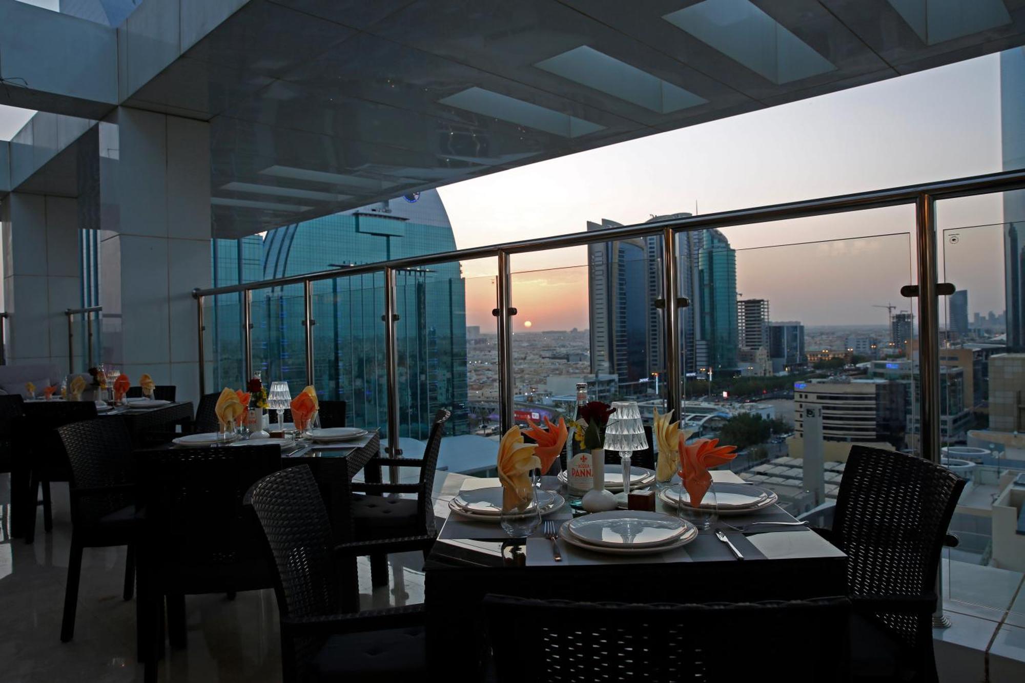 Cantonal Hotel By Warwick Ar Riyad Esterno foto